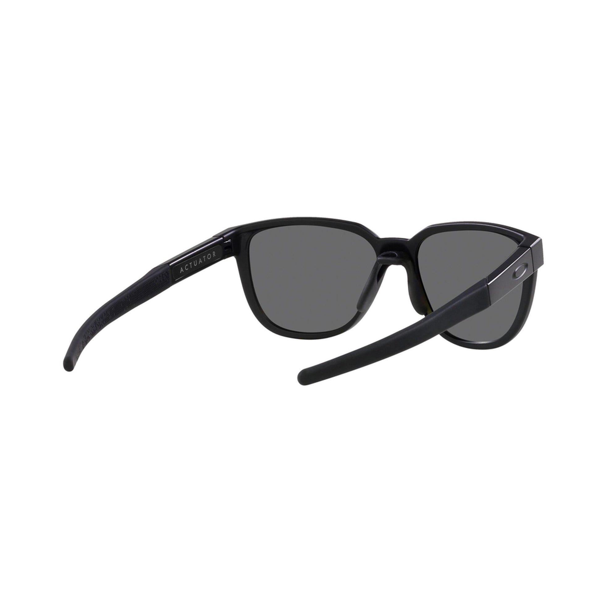 Oakley Polarized Actuator Sunglasses